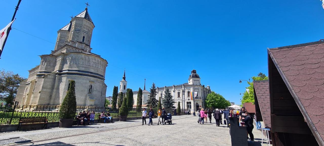 Genesis - Iasi City Center エクステリア 写真